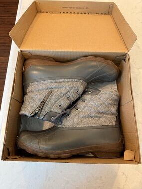 Sperry Gray Wool Quilted Lace-Up Boots